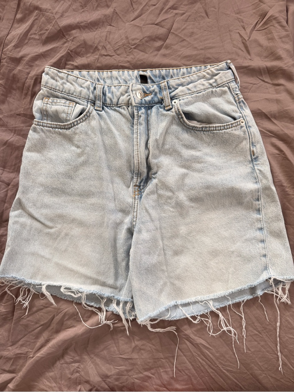 h&m light wash jorts
